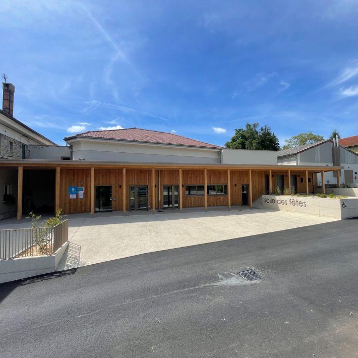 R&eacute;novation salle des f&ecirc;tes bardage bois - La Chapelle en Vercors